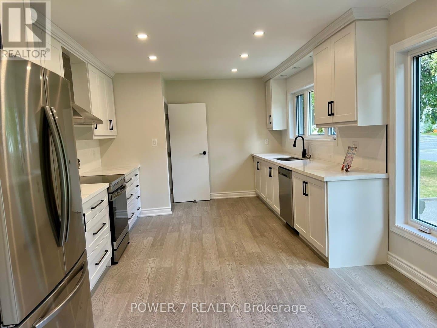 145 Earlton Road - Photo 4