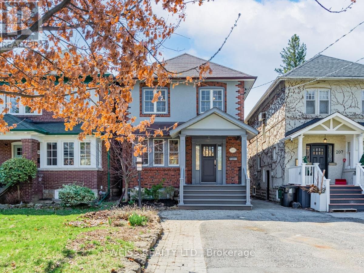 205 Glengrove Avenue - Photo 1