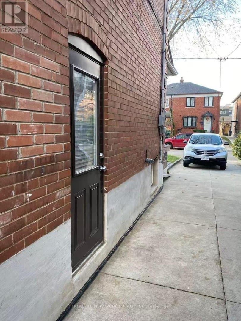 81 Primrose Avenue - Photo 2