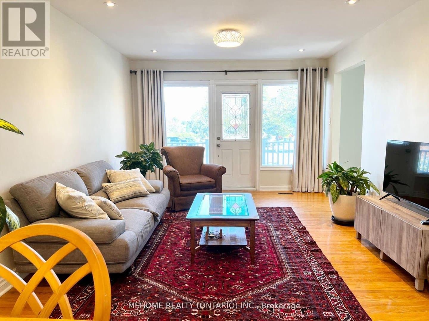 126 Edmonton Drive - Photo 2