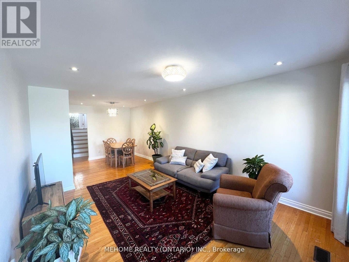 126 Edmonton Drive - Photo 4