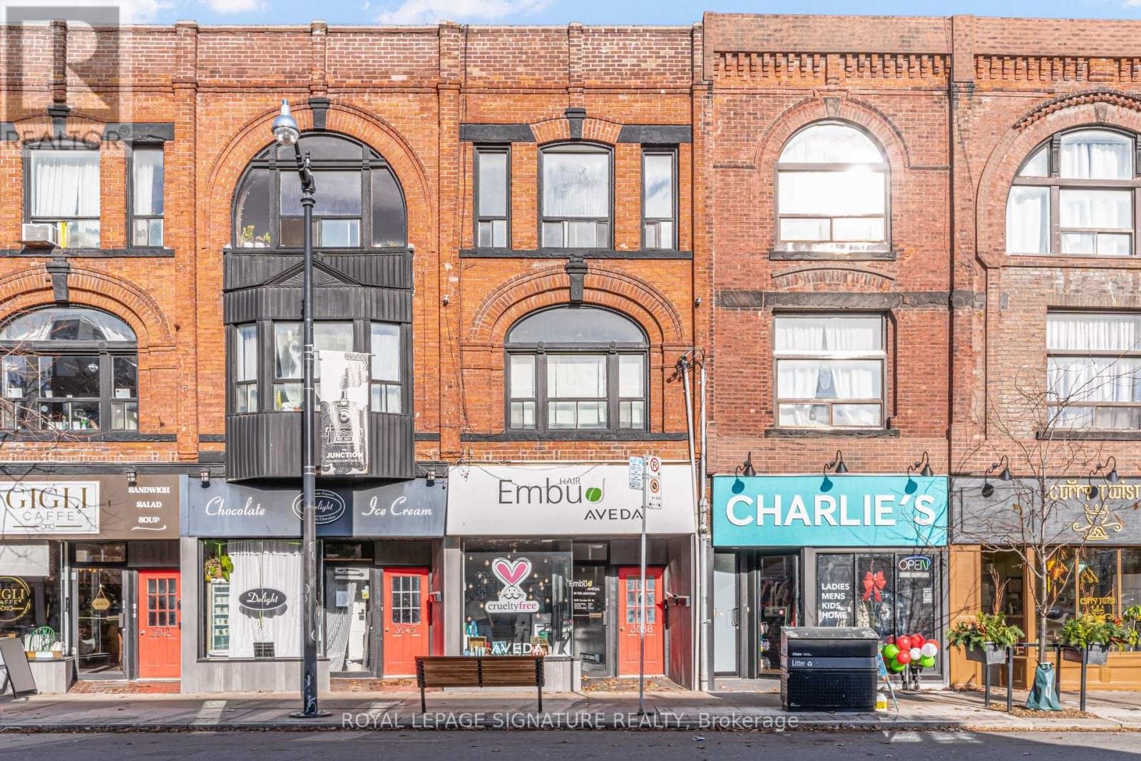 3038 Dundas Street - Photo 2