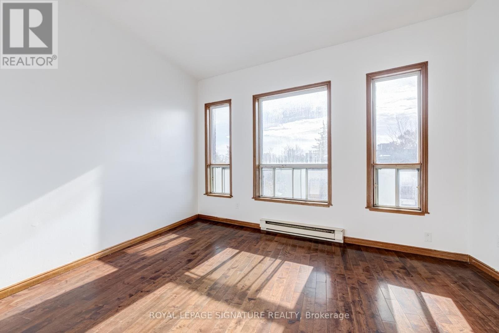 3038 Dundas Street - Photo 4
