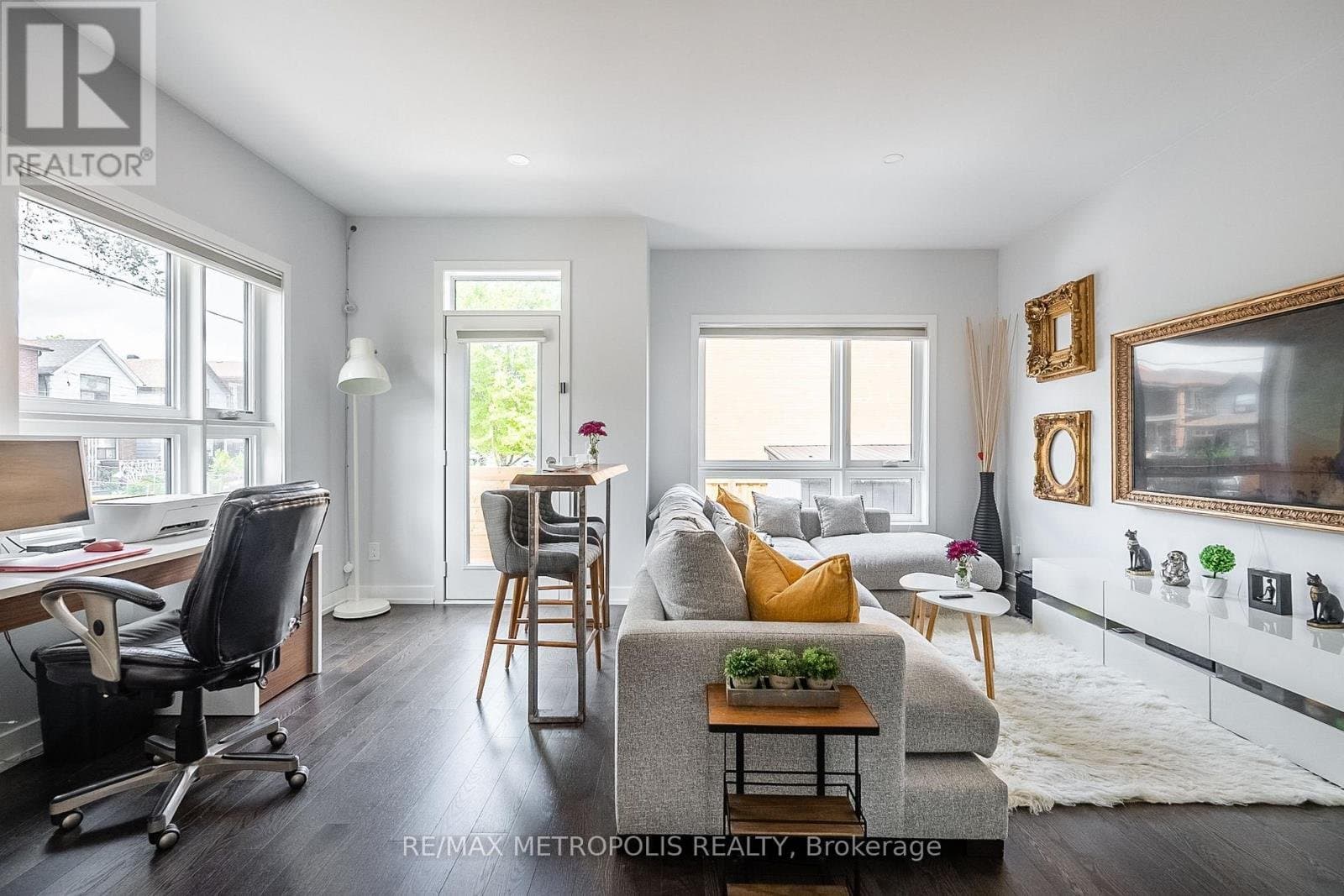 27 Thornton Avenue - Photo 2