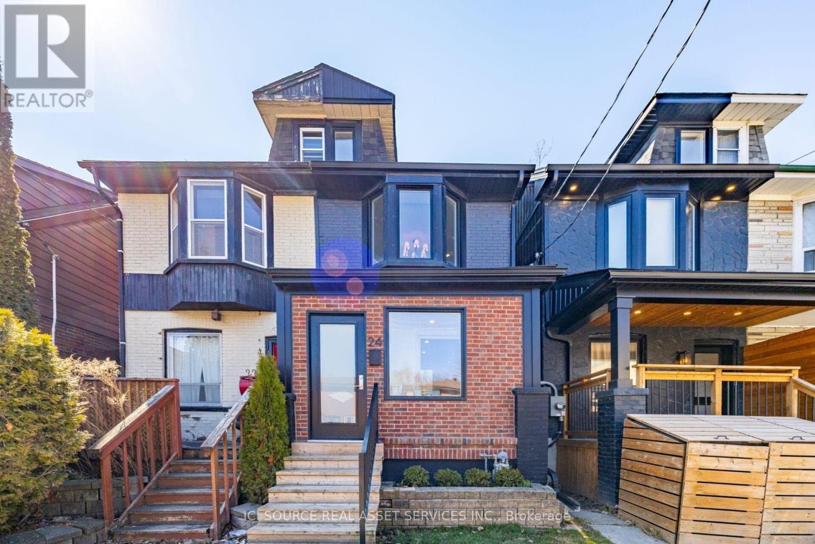 24 Pape Avenue - Photo 1