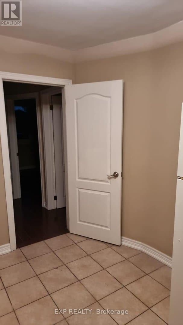 841 Runnymede Road - Photo 3