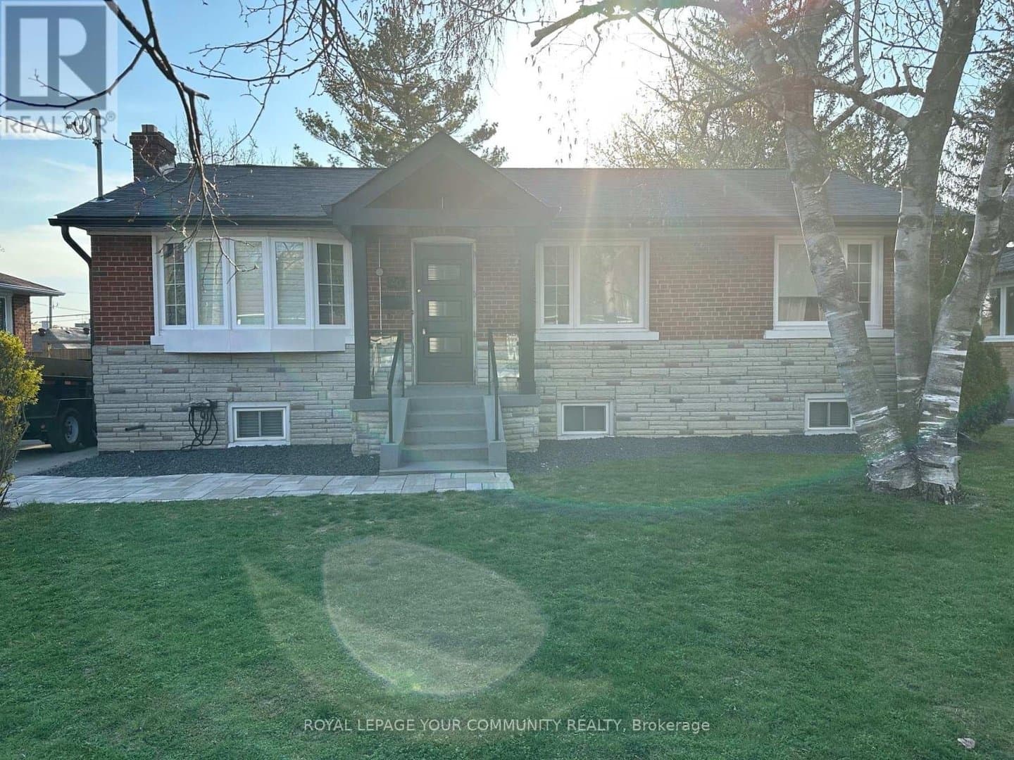20 Bonny Lynn Court