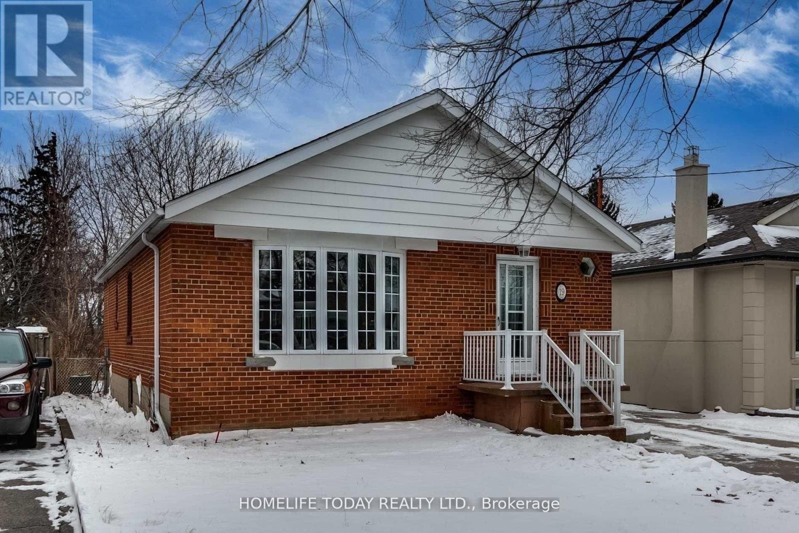 19 Bardwell Crescent - Photo 2