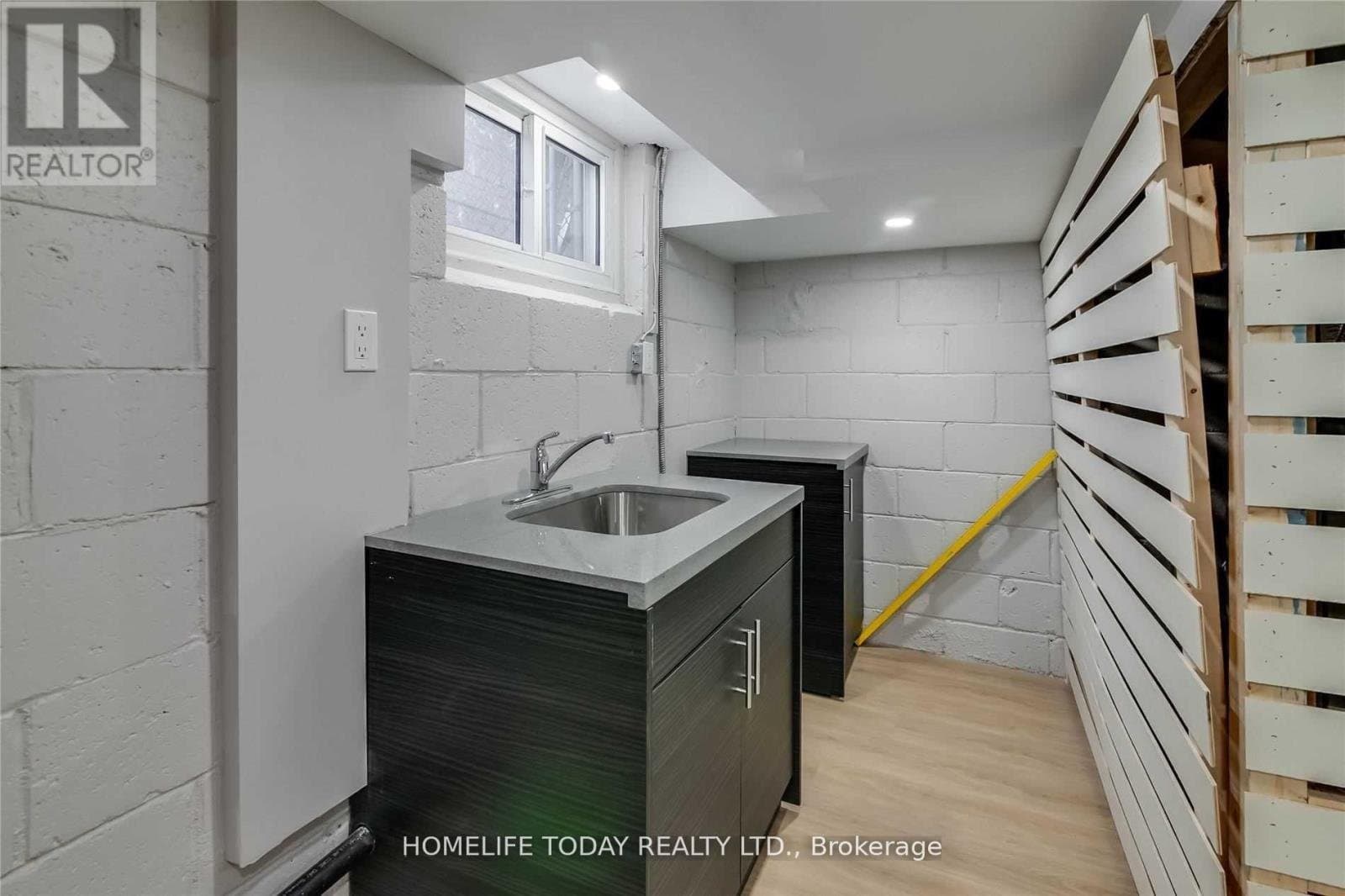 19 Bardwell Crescent - Photo 4