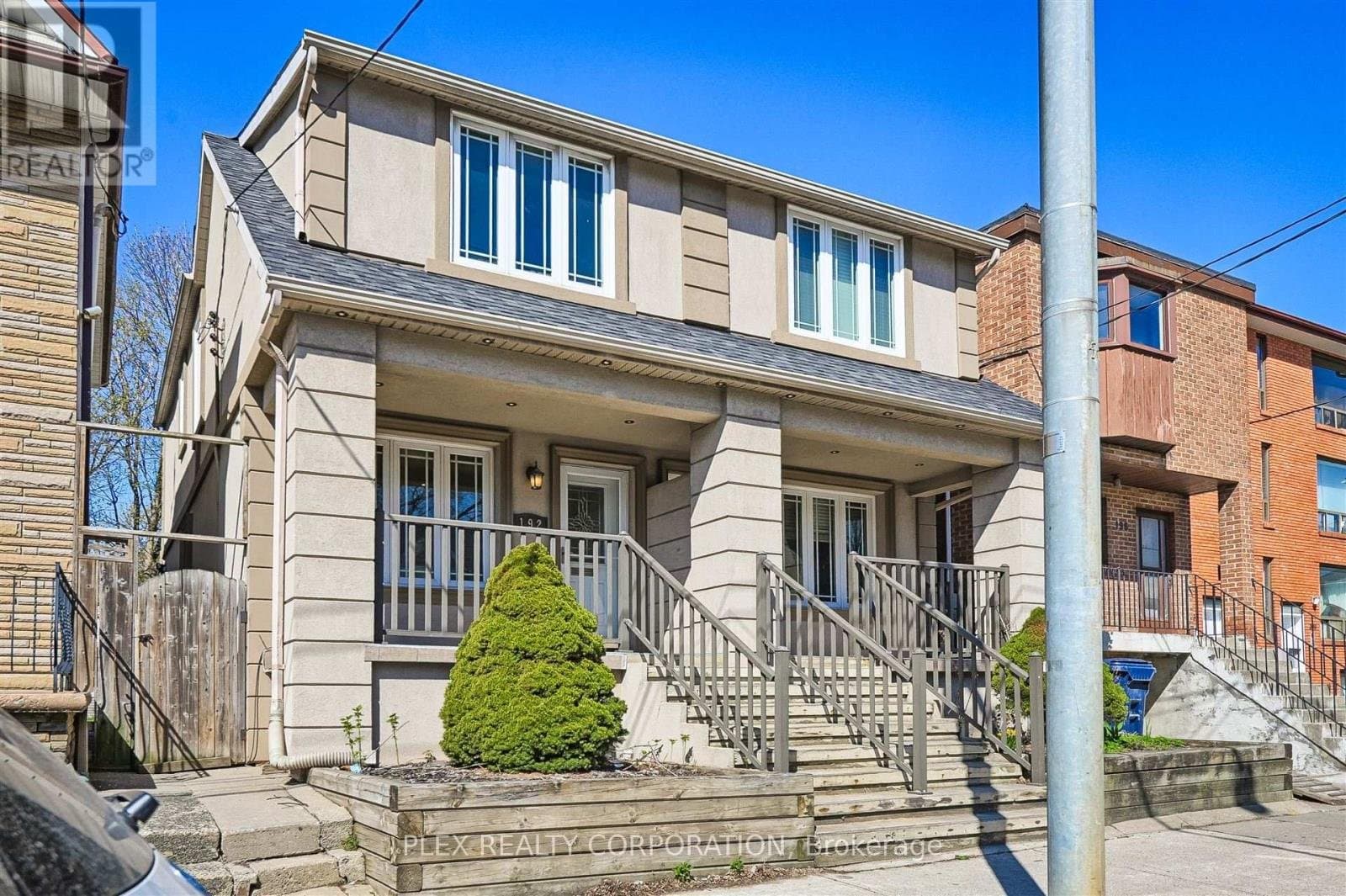 192 Coxwell Avenue - Photo 1