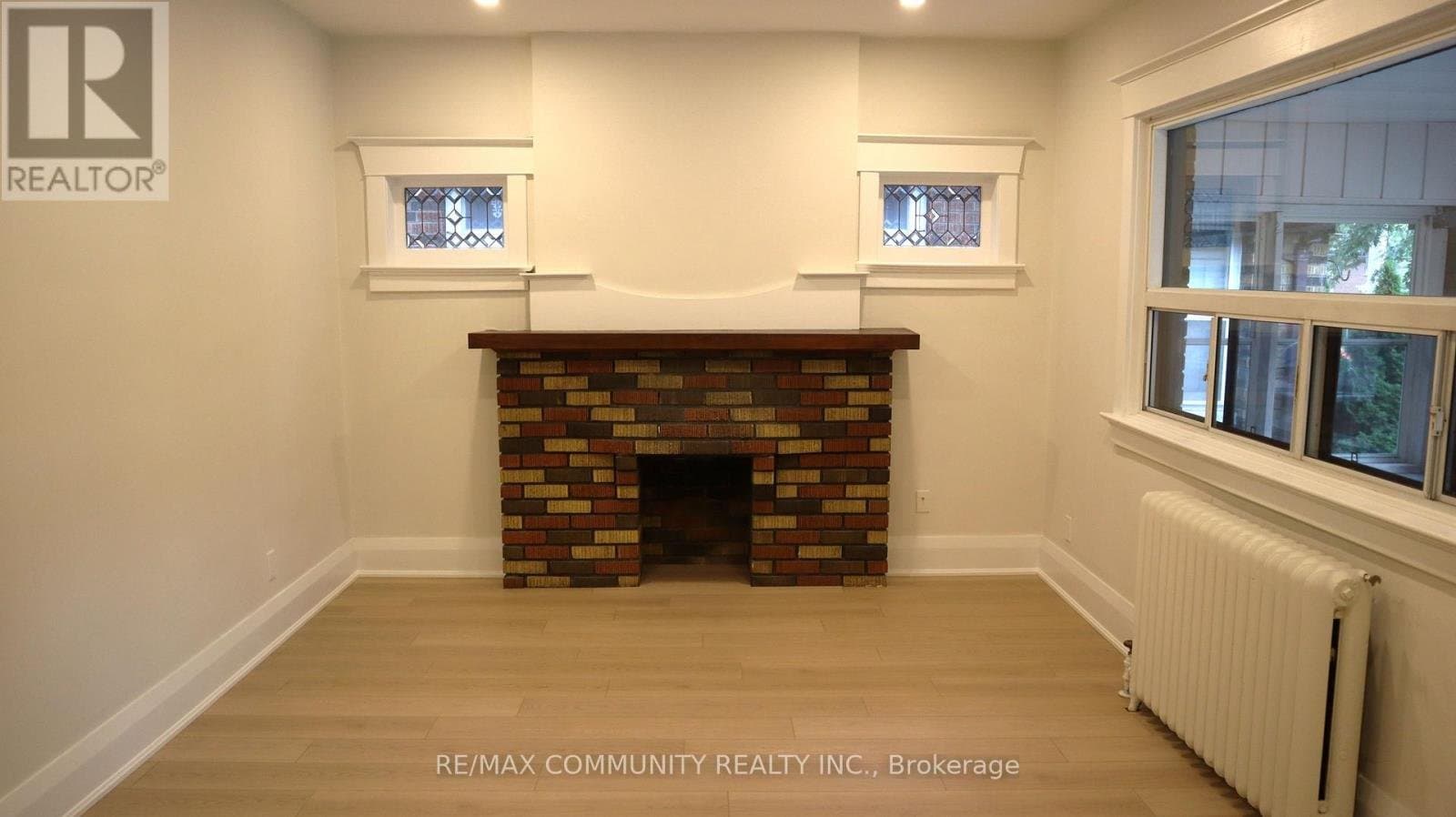731 Coxwell Avenue - Photo 3