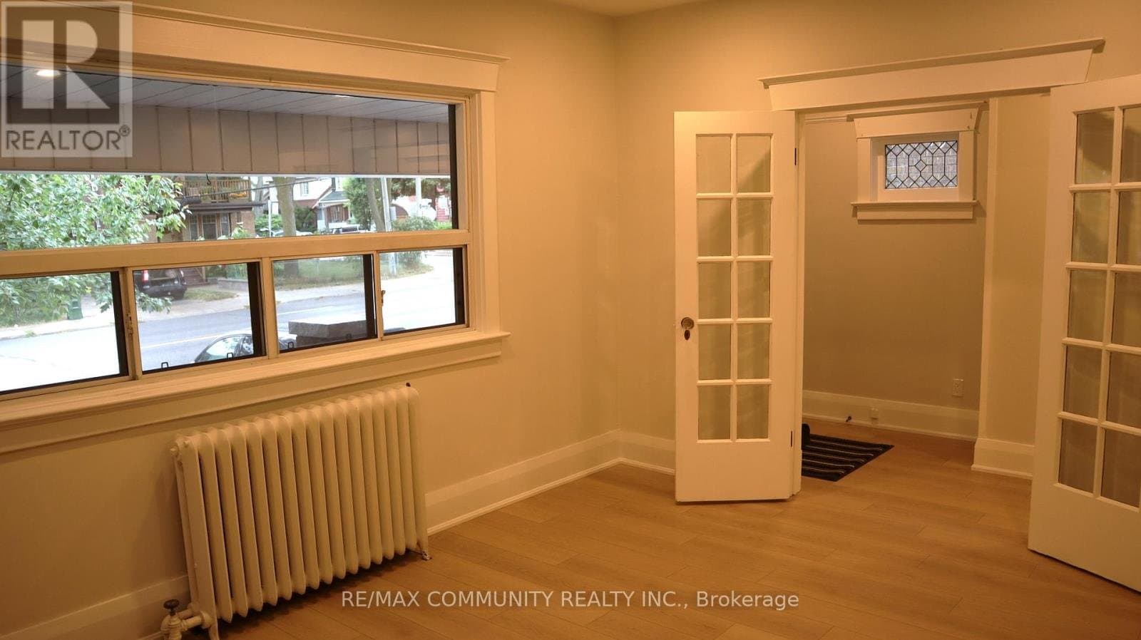731 Coxwell Avenue - Photo 4