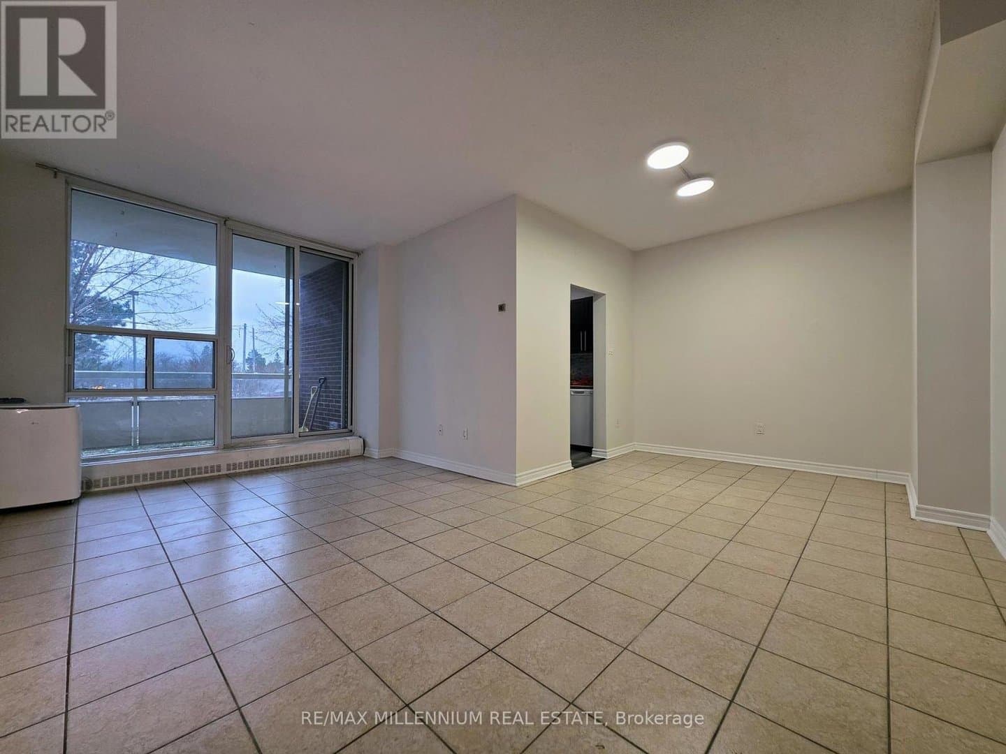 175 Hilda Avenue - Photo 2
