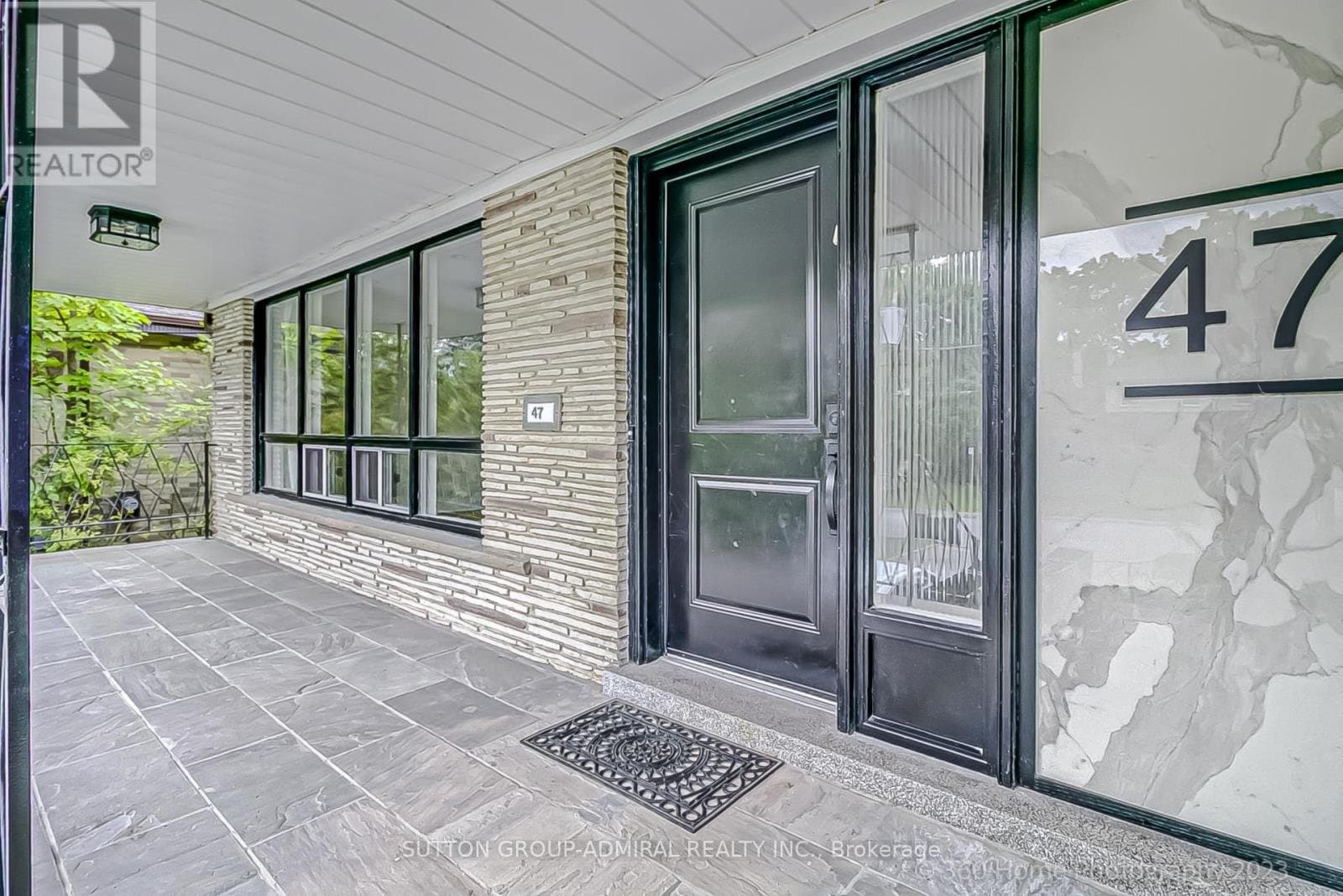 47 Waterloo Avenue - Photo 2