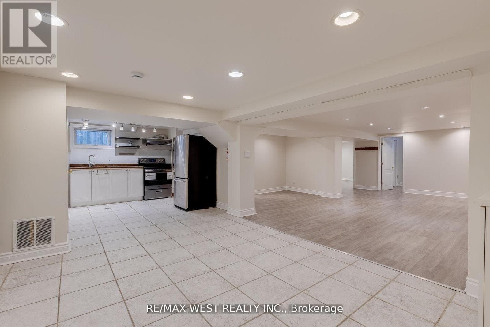 606 Conacher Drive - Photo 1