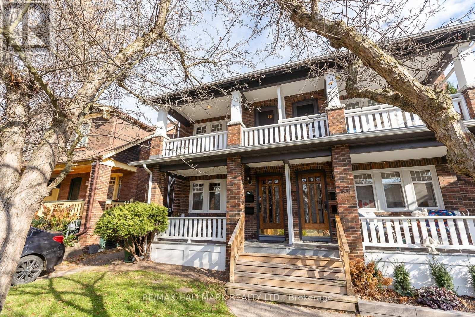27 Hammersmith Avenue - Photo 1