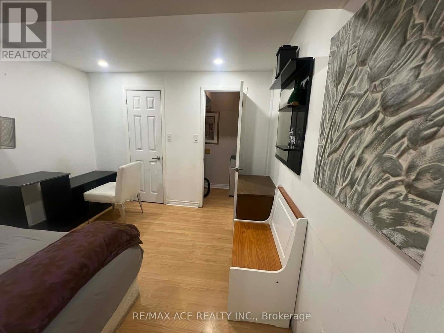 3715 St Clair Avenue - Photo 4