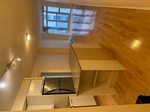 21 Carlton Street - Photo 2