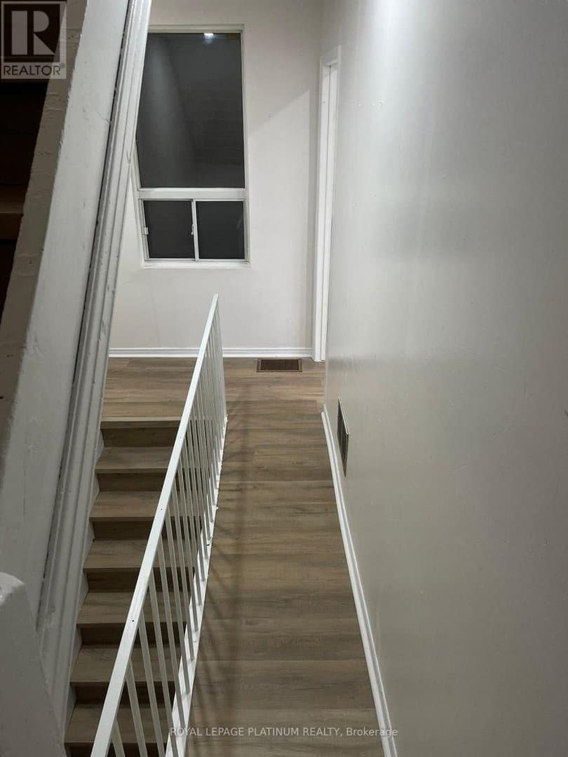 700 Brock Avenue - Photo 3
