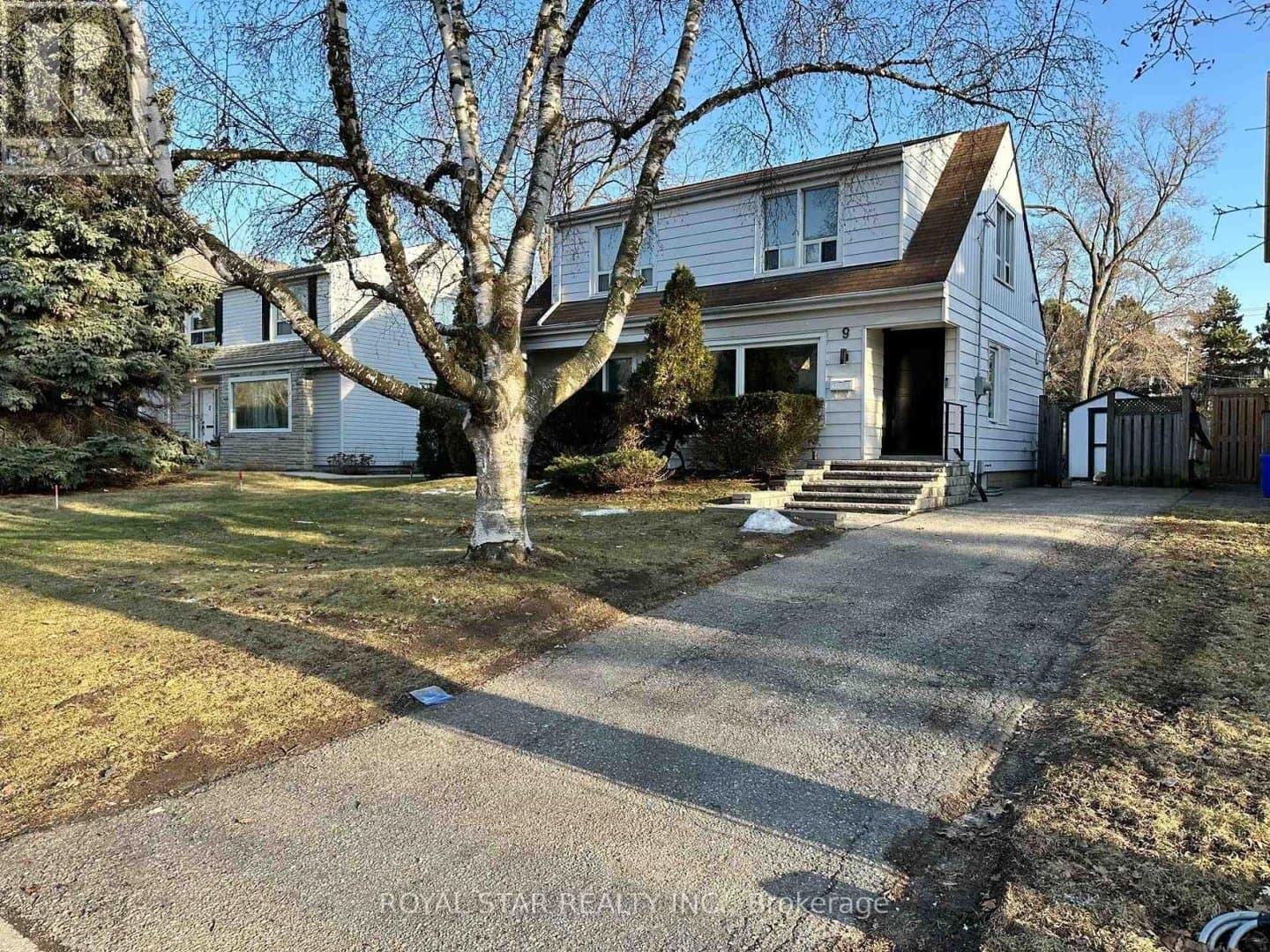 9 Roycrest Avenue - Photo 2
