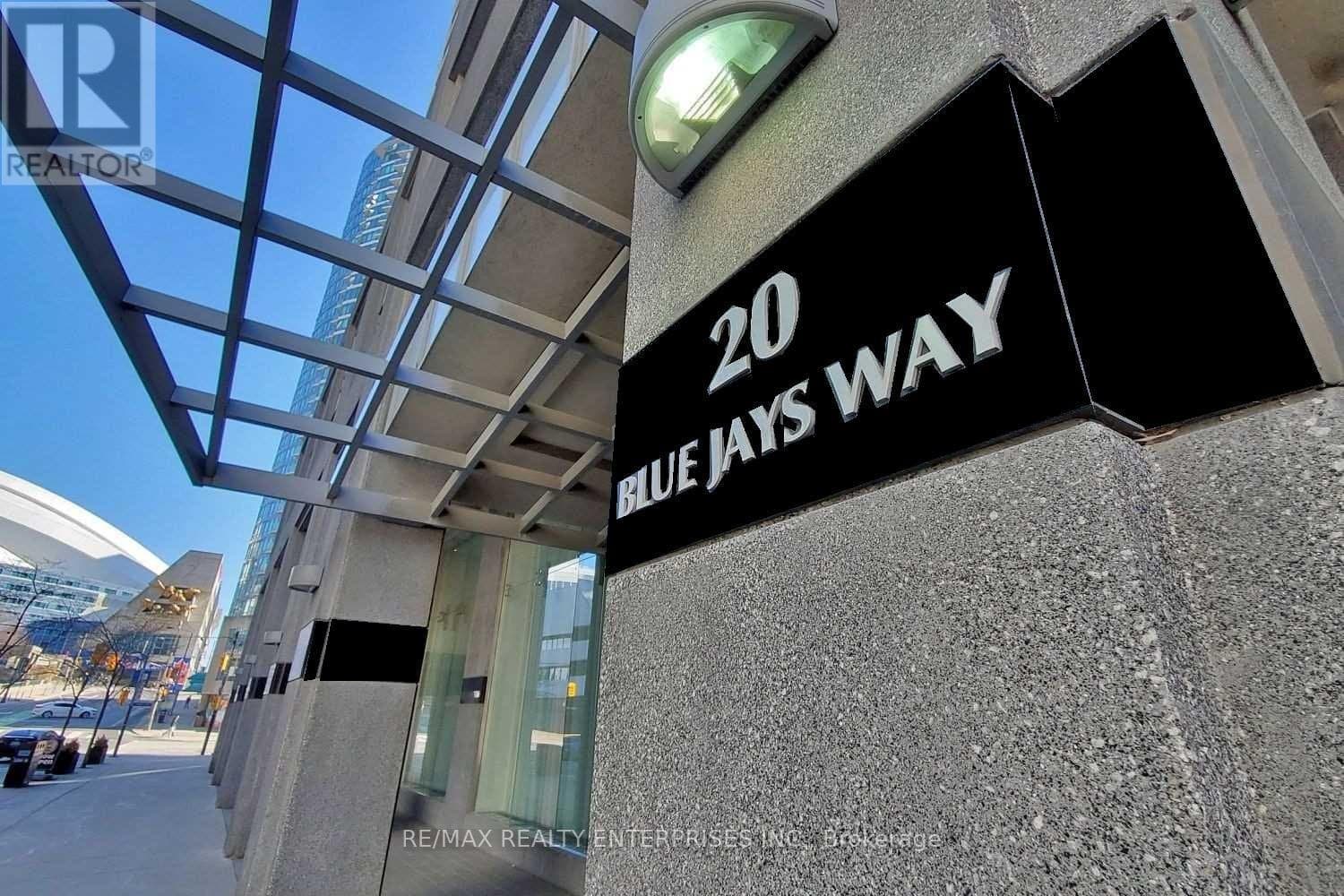 20 Blue Jays Way - Photo 2