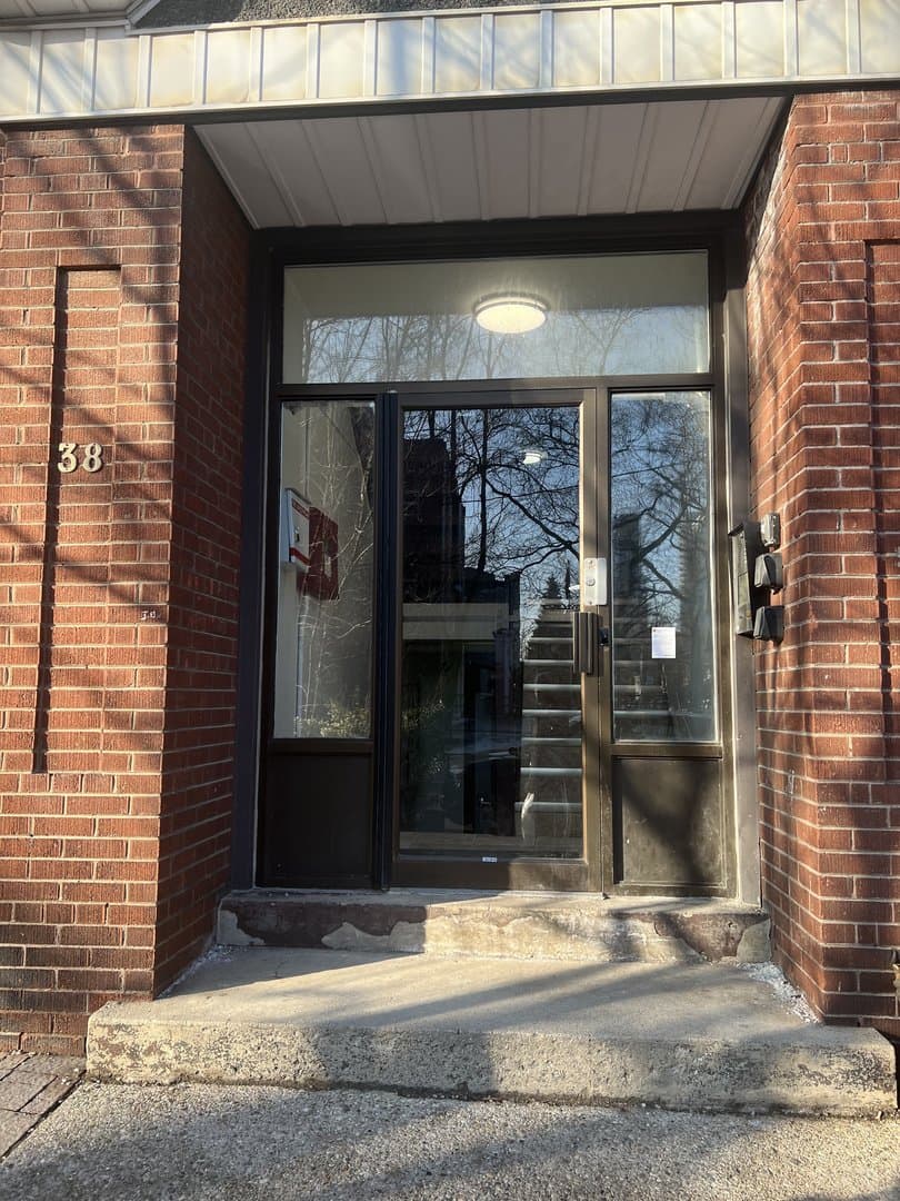 38 Barton Avenue - Photo 1