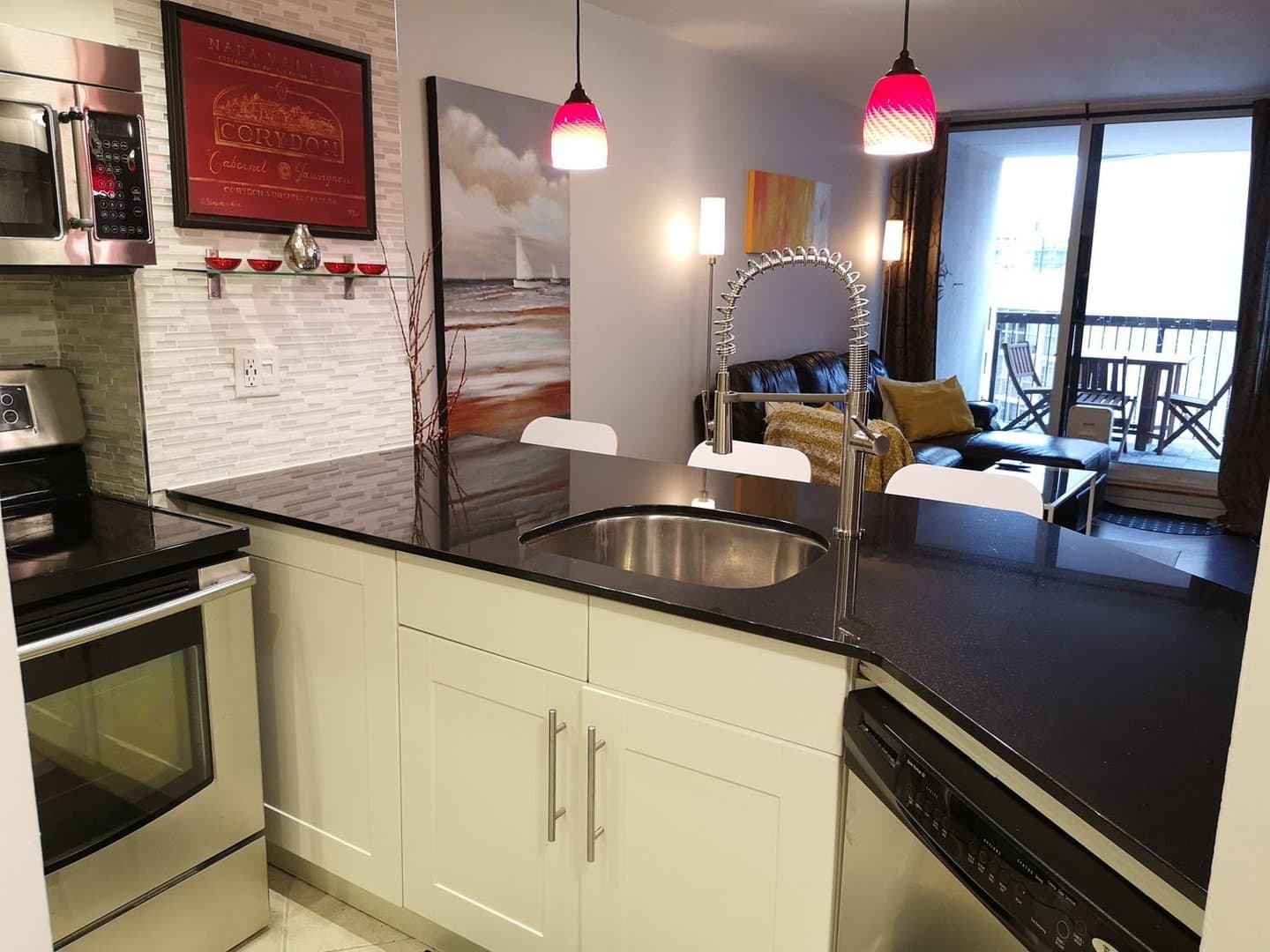 77 Maitland Place - Photo 4