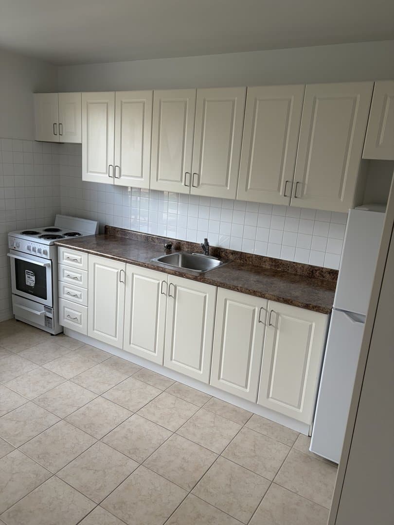 10 McNairn Avenue - Photo 2