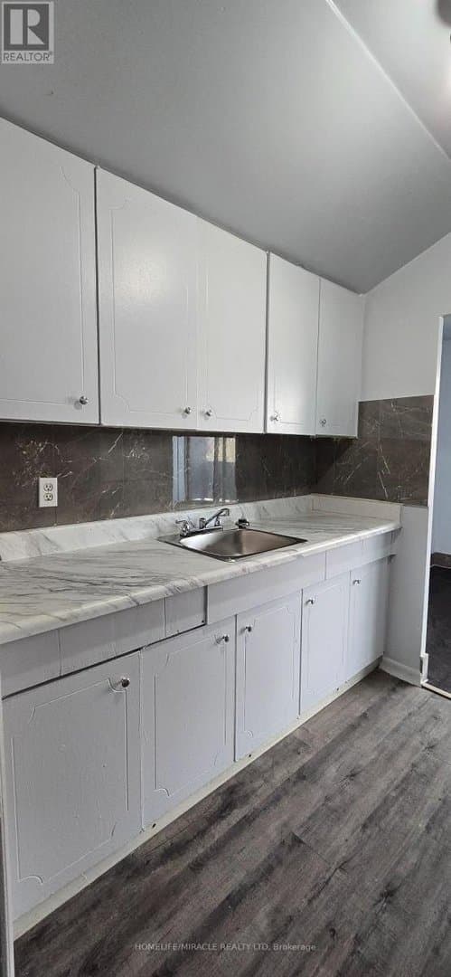 1651 Victoria Pk Avenue - Photo 3