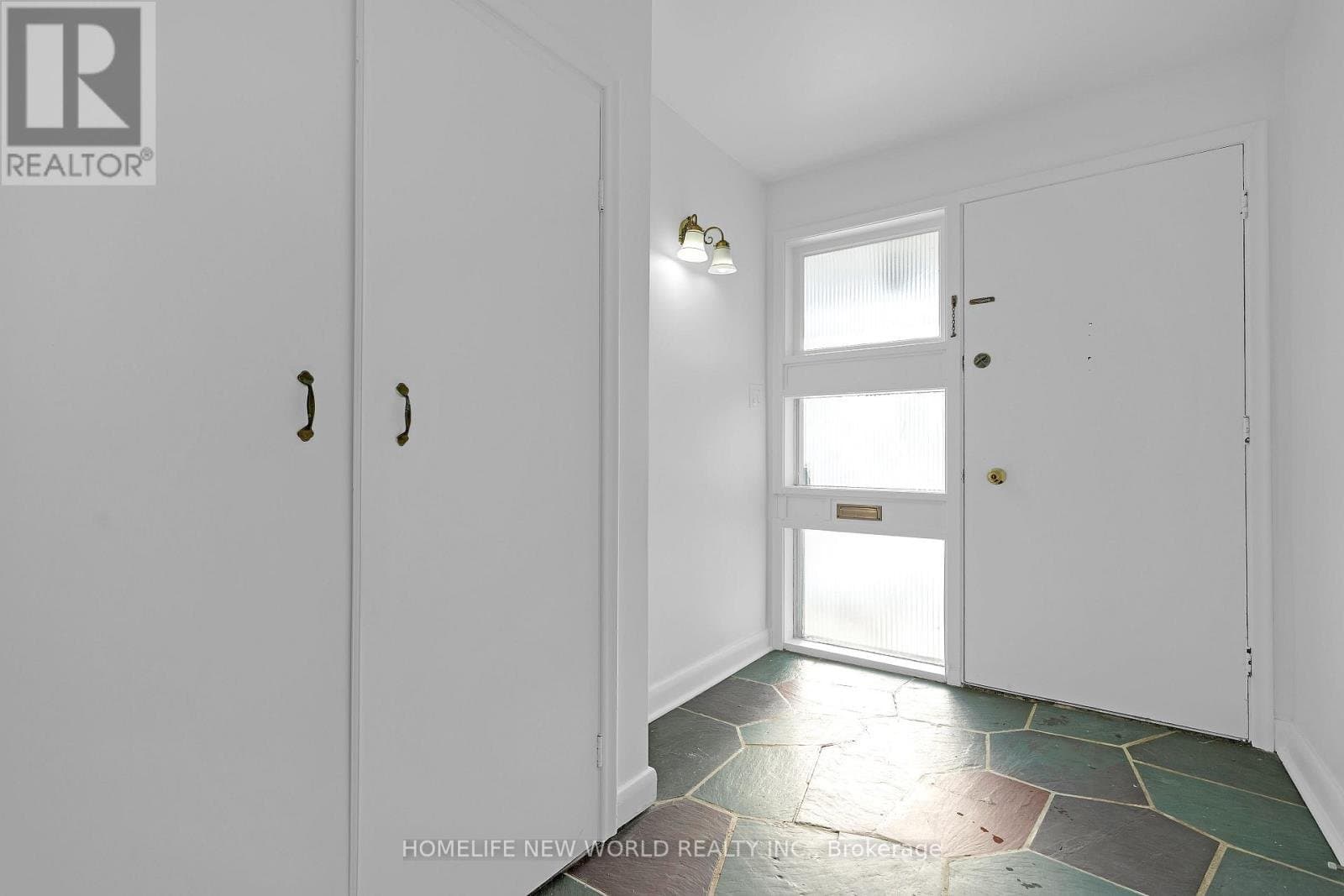129 Burbank Drive - Photo 4