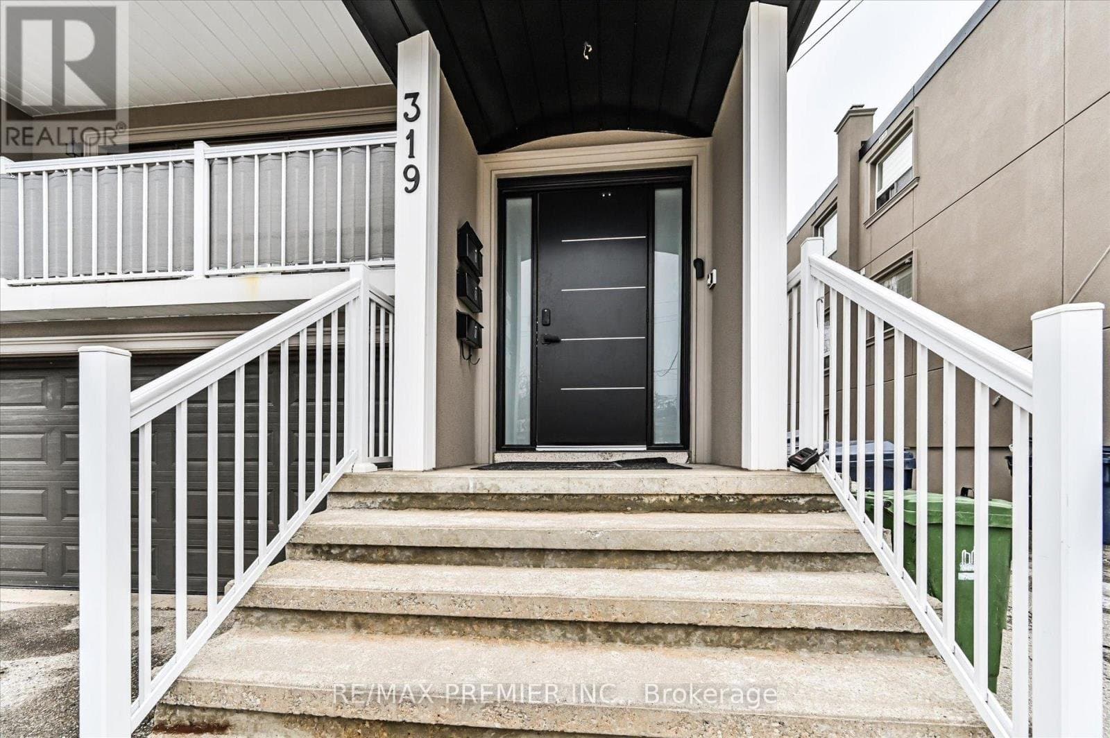 319 Wilmington Avenue - Photo 2