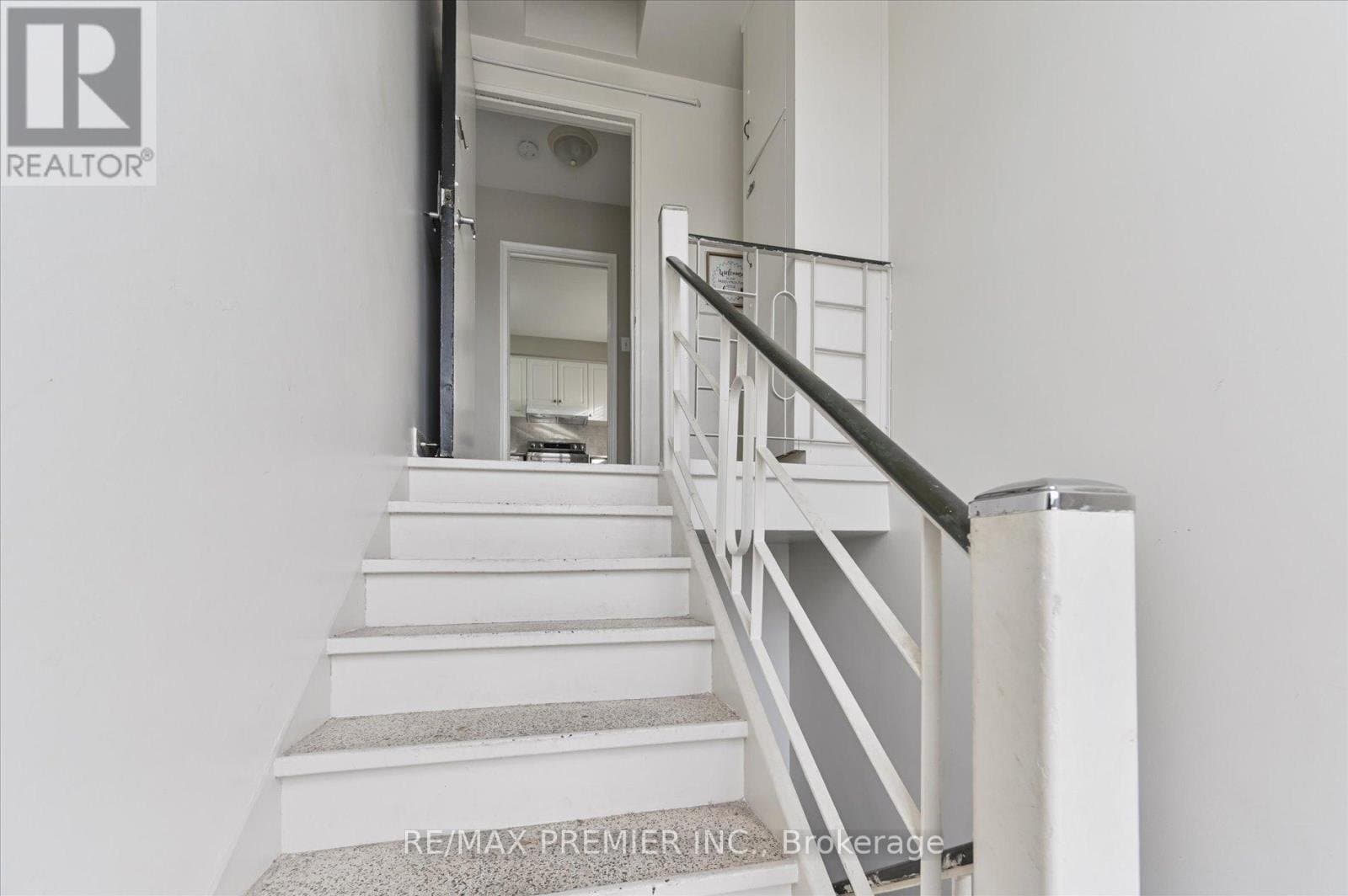 319 Wilmington Avenue - Photo 3