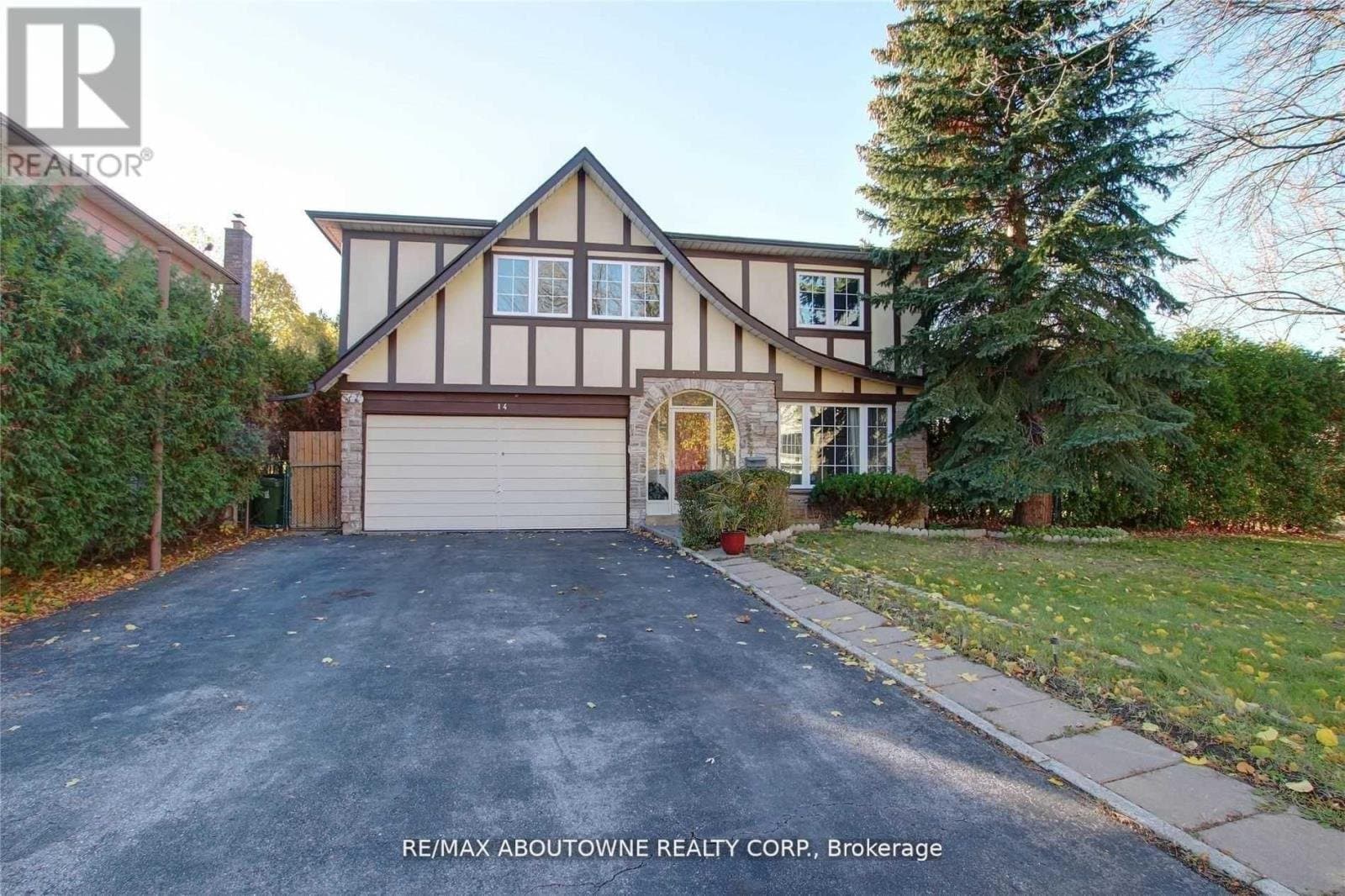 14 Angus Drive - Photo 1