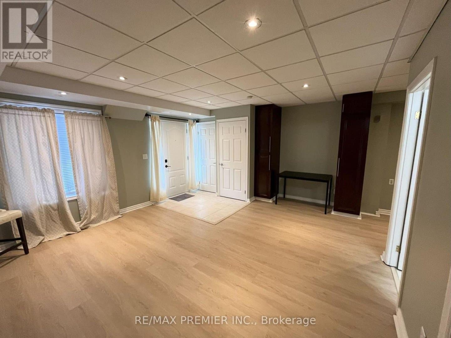 3055 Finch Avenue - Photo 3