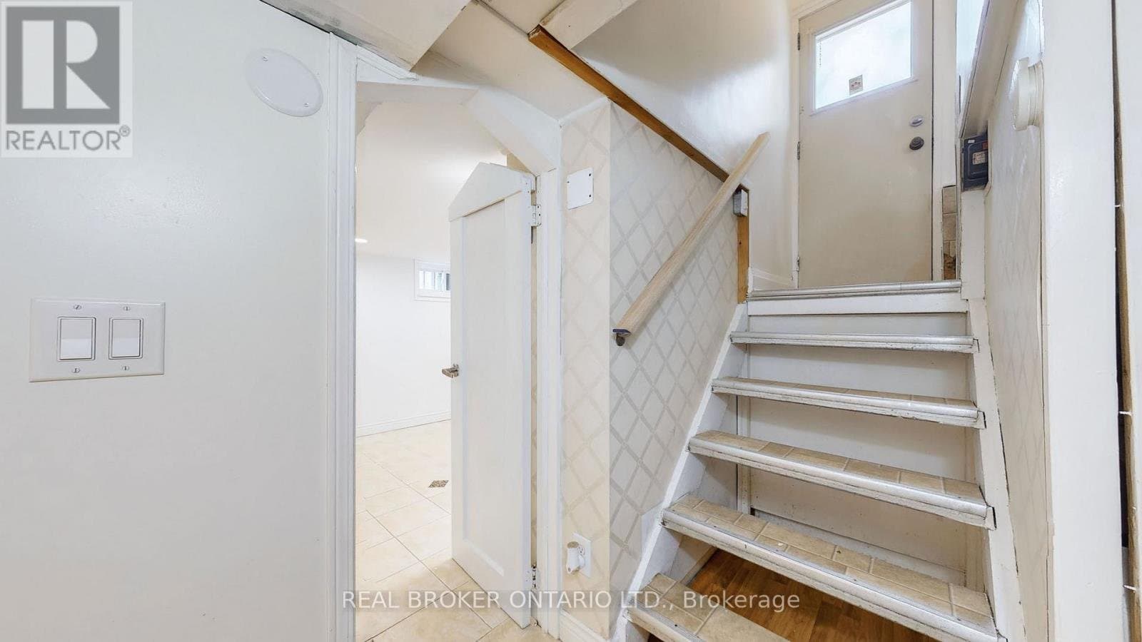 164 William Street - Photo 2