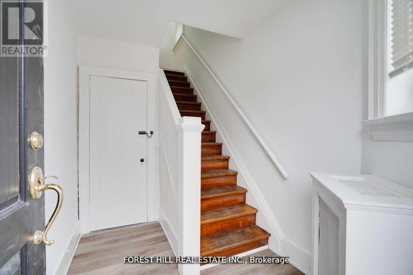 8 Poplar Plains Crescent - Photo 4