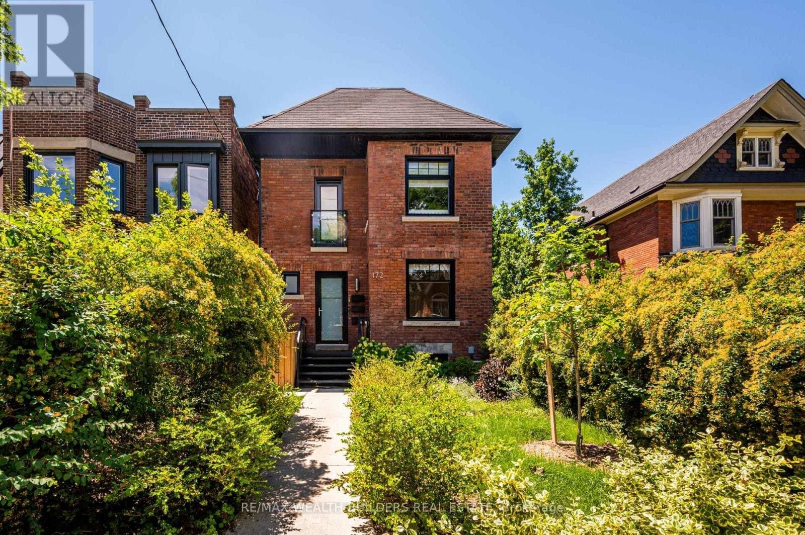 172 Indian Road Crescent - Photo 1