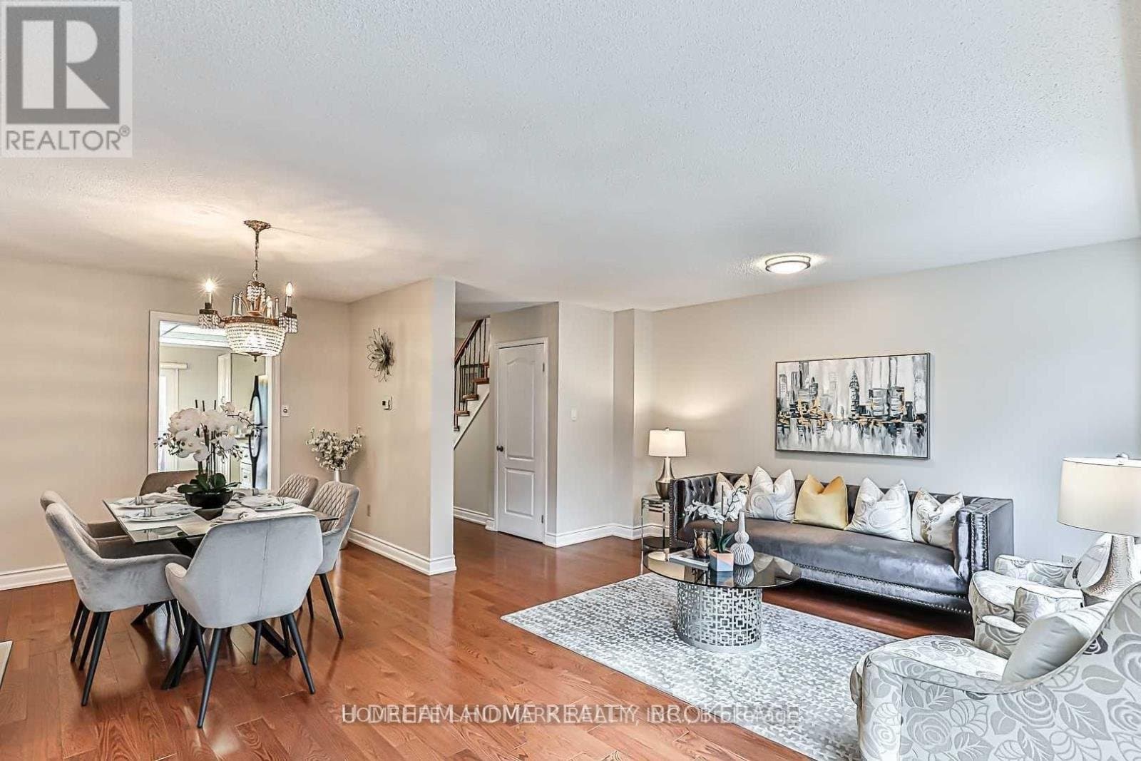 115 Carnival Court - Photo 3