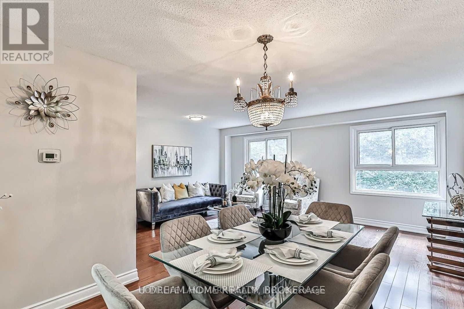 115 Carnival Court - Photo 4