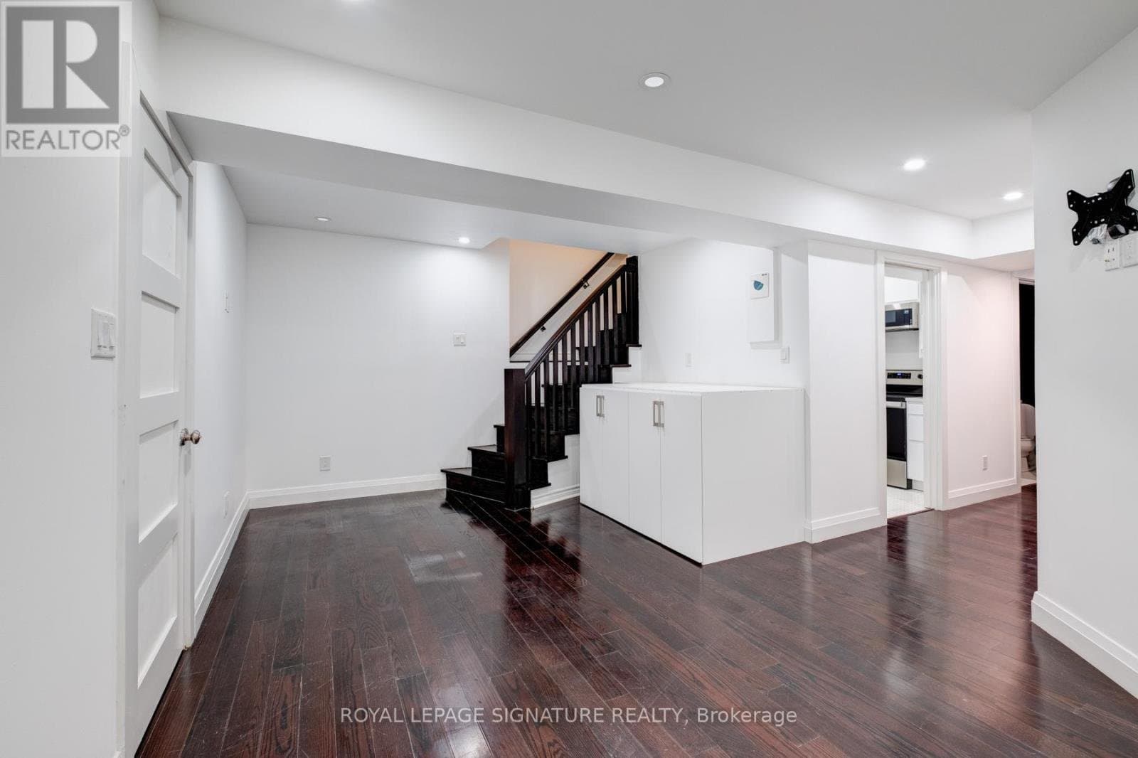 36 Thyra Avenue - Photo 4