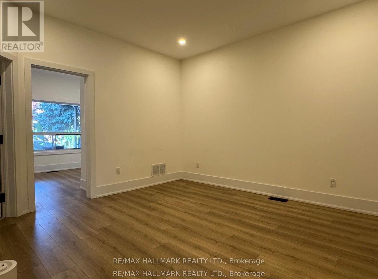13 Brookfield Street - Photo 2
