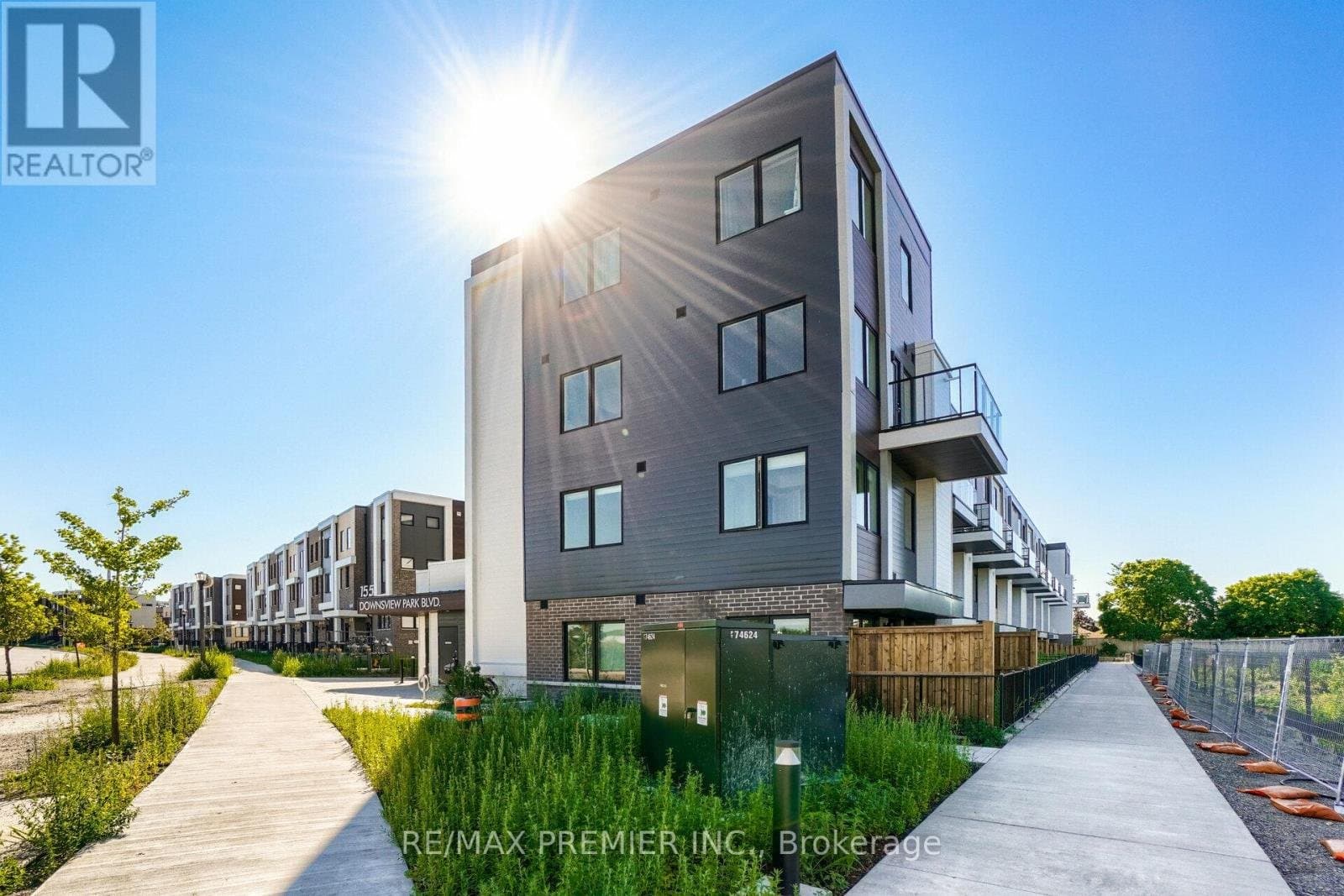 155 Downsview Park