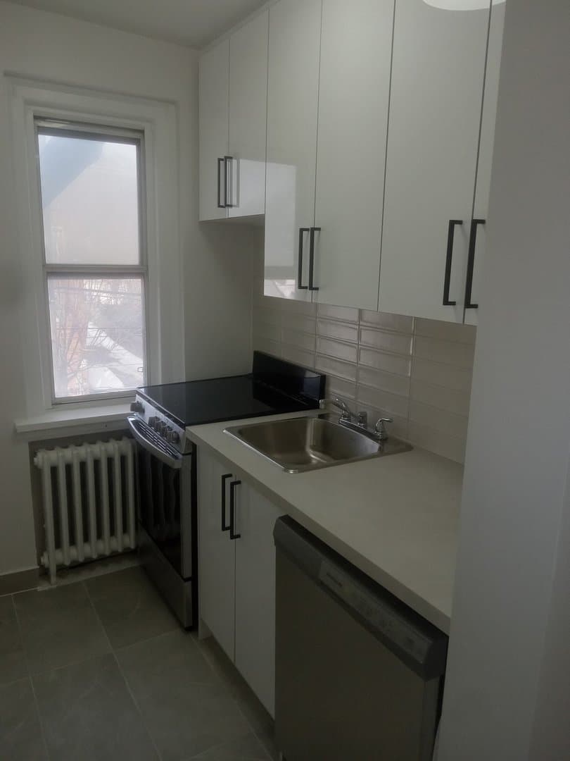 737 Kingston Road - Photo 1