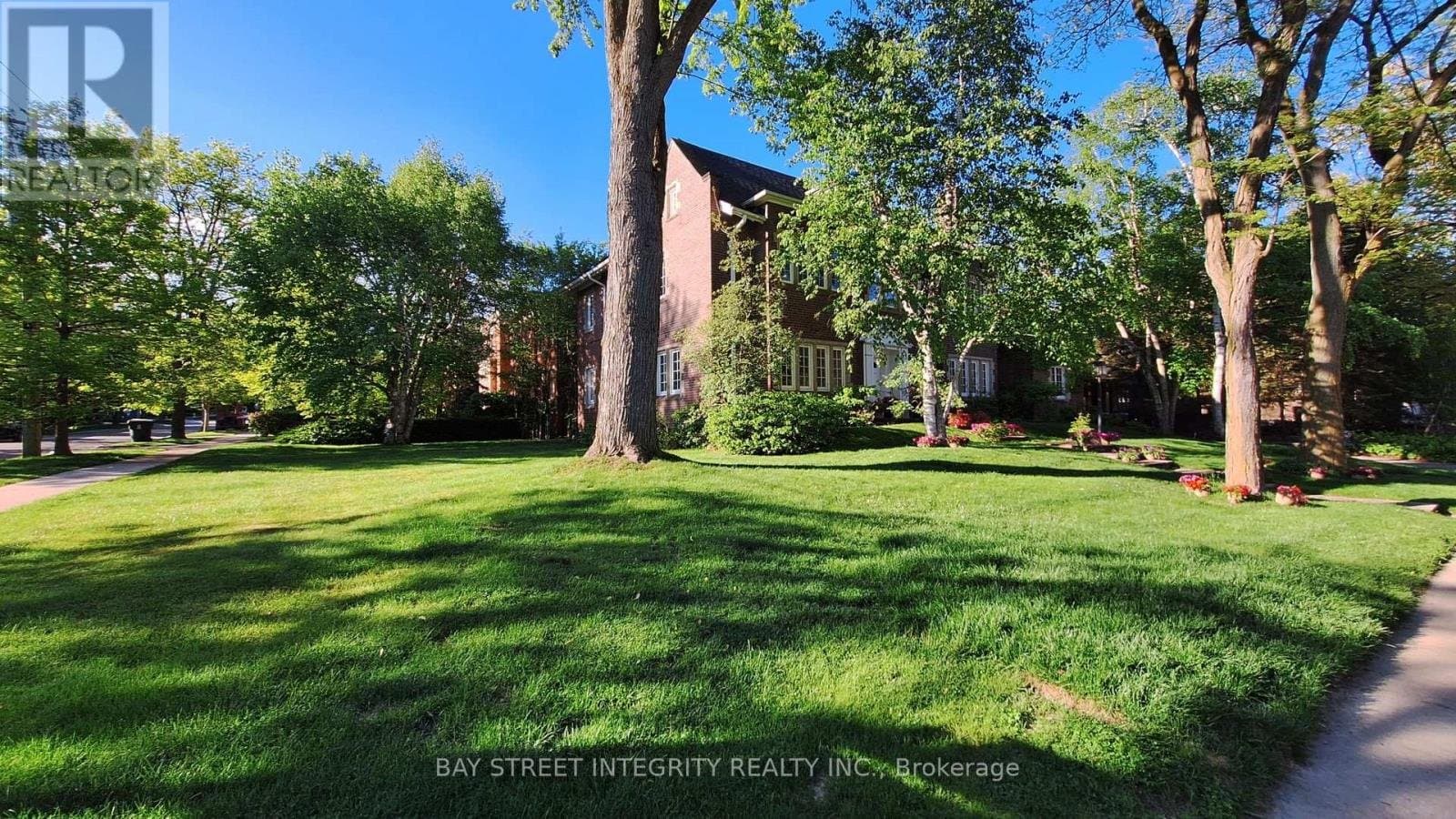 184 Heath Street - Photo 2