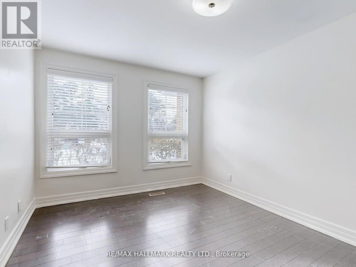 235 Old Yonge Street - Photo 4