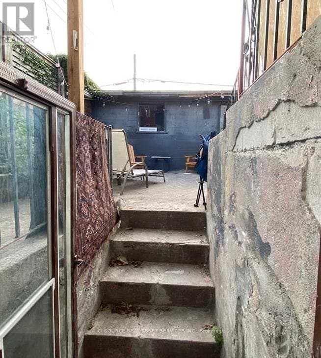 198 Shaw Street - Photo 2