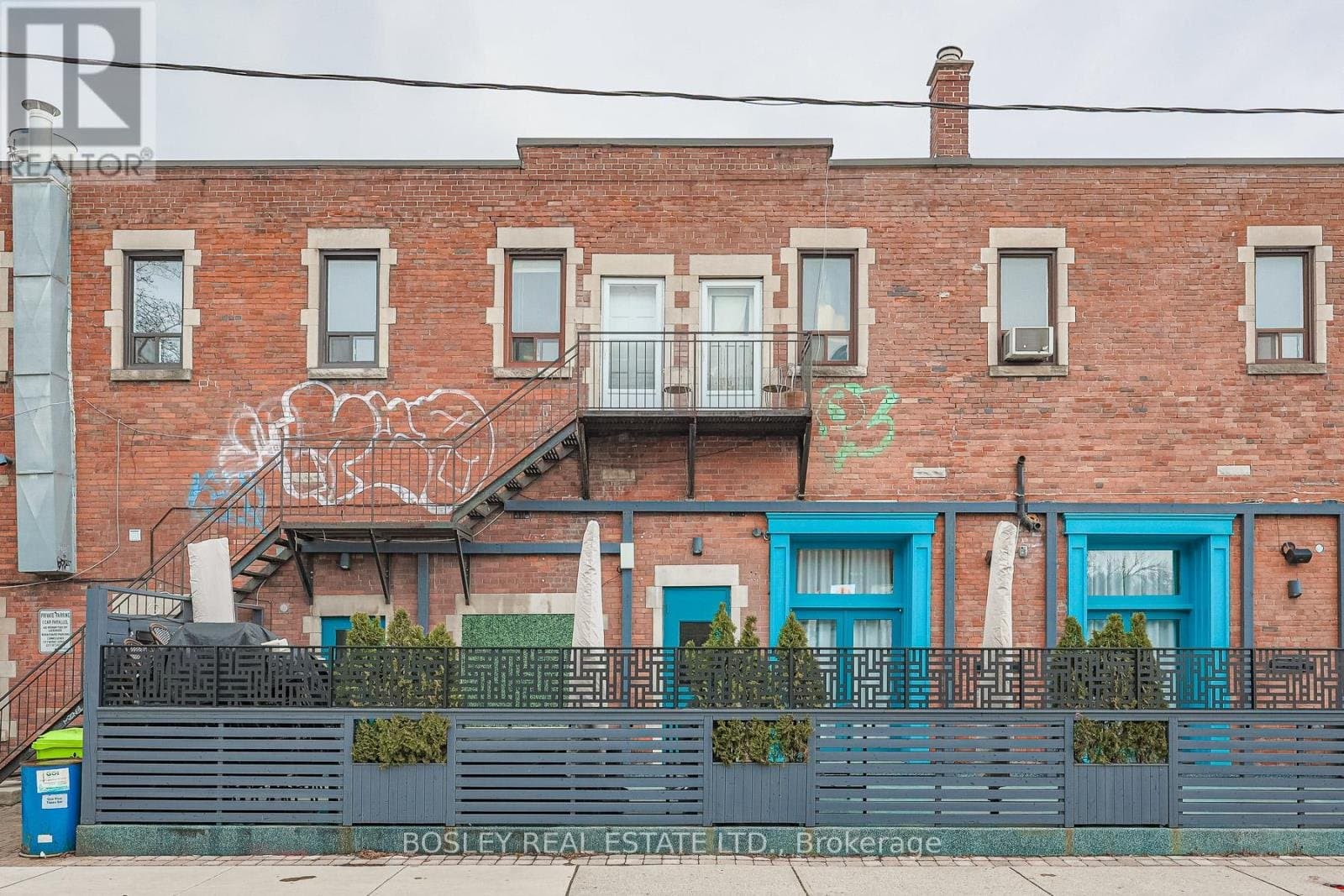 413 Crawford Street - Photo 3