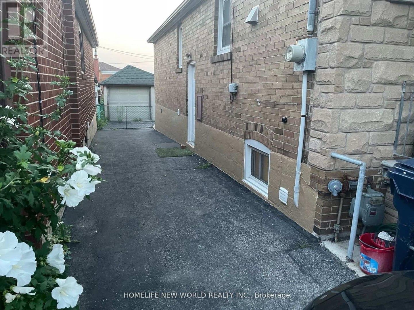 354 Kane Avenue - Photo 2