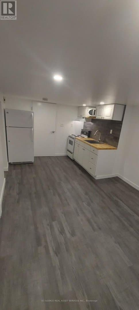 74 Burnaby Boulevard - Photo 2