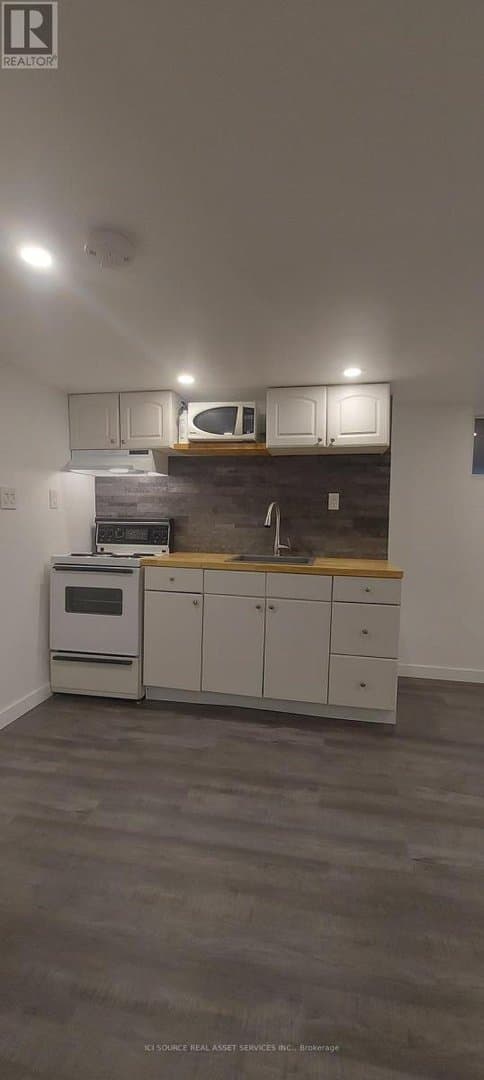 74 Burnaby Boulevard - Photo 3